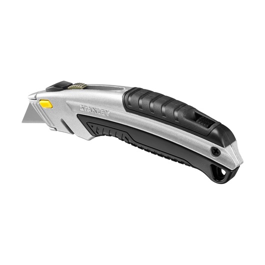 Cutter STANLEY 0-10-788 avec poignée ergonomique noire et argentée, vue latérale sur fond blanc.