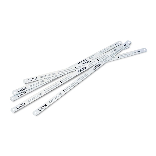 STANLEY 0-15-801 set van vijf witte metaalzaagbladen, rechte aanzicht, met opdruk en zwart merklogo.