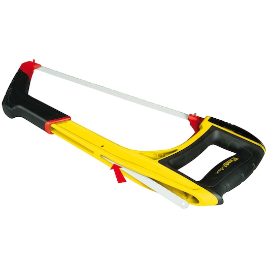 Scie à métaux STANLEY 0-20-108 jaune et noire avec poignée ergonomique, rangement de lame dans le cadre, vue latérale sur fond blanc.