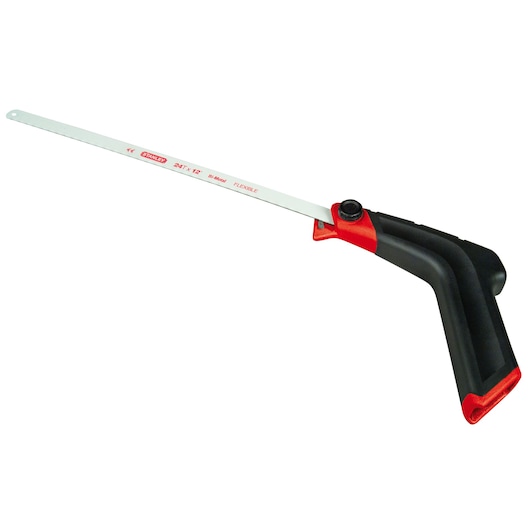 Scie à métaux STANLEY 0-20-108 avec manche ergonomique noir et rouge et lame métallique, vue latérale sur fond blanc.