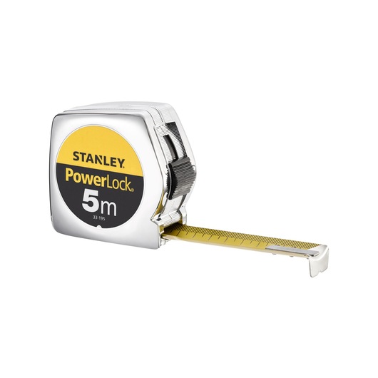 Foto van STANLEY 0-33-195 rolmaat, PowerLock 5m, chromen behuizing, gele meetband, schuine hoek.