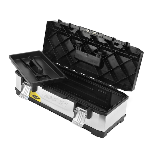 STANLEY 1-95-620 boîte à outils en métal avec couvercle ouvert, plateau amovible et corps argenté, vue en angle.