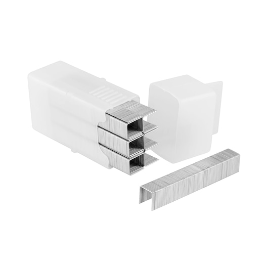 STANLEY 1-TRA208T zilveren nietjes in open witte plastic doos, zijaanzicht, één nietstrip vooraan.