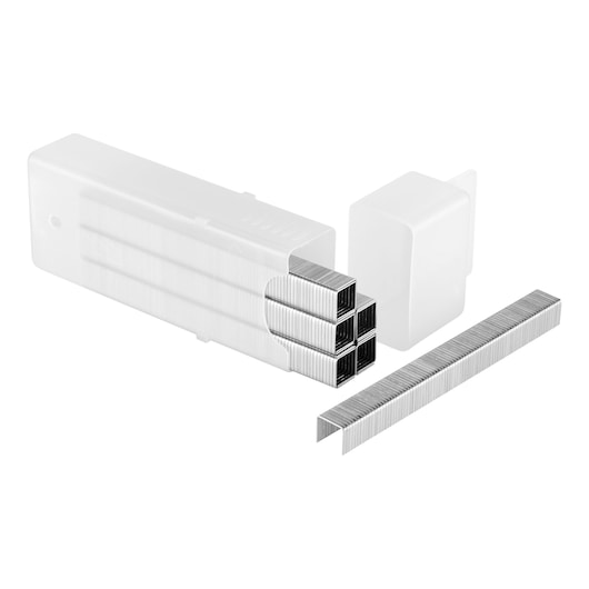 STANLEY 1-TRA706T zilverkleurige nietjes, stripverpakking, fotografie op witte achtergrond.