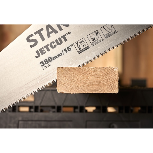 STANLEY 2-15-281 lame de scie gros plan coupant du bois, JetCut 380mm/15in avec dents triples aiguisées.