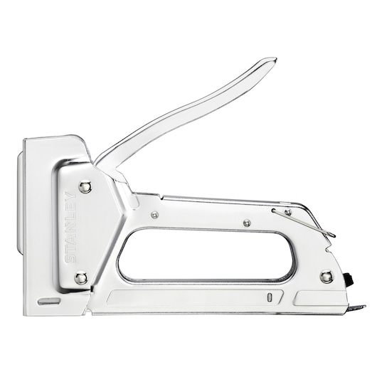 Photo de la pince agrafeuse en métal robuste STANLEY 6-TR45, vue latérale sur fond blanc.