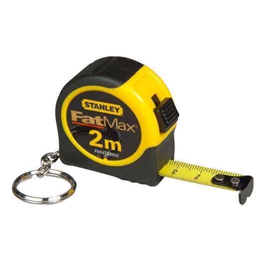 STANLEY FMHT1-33856 compacte geel-zwarte rolmaat met sleutelhanger, 2m lengte, vooraanzicht op witte achtergrond.