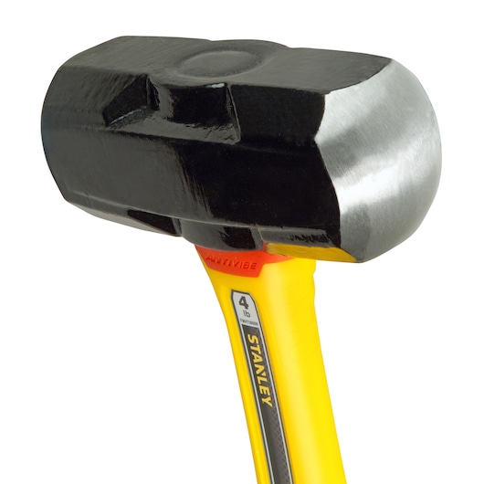 Foto van STANLEY FMHT1-56008 voorhamer met geel anti-vibratie handvat, close-up tegen witte achtergrond.