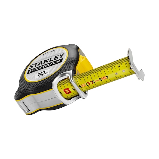 STANLEY FMHT38232-0 rolbandmaat, geel en zwart, uitgeschoven blad, producthoek op witte achtergrond.