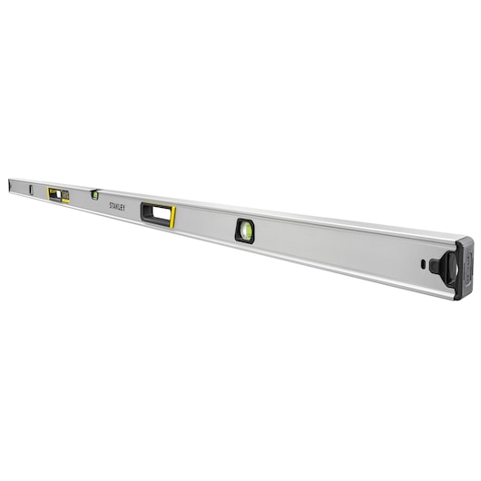 Stanley FMHT43680-1 aluminium waterpas, zilver, schuin zicht op witte achtergrond.