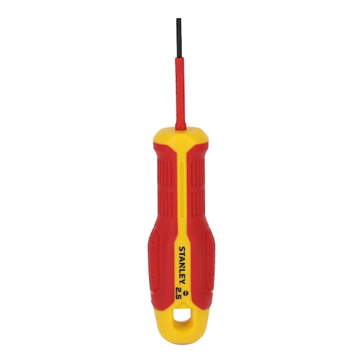 Foto van STANLEY FMHT65750-0 geïsoleerde precisiestandaard schroevendraaier met rood-geel handvat, vooraanzicht op witte achtergrond.