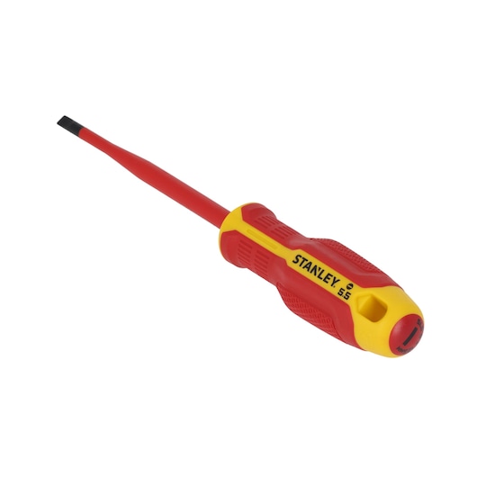 Tournevis isolé STANLEY FMHT65753-0 à lame plate, manche rouge et jaune, angle sur fond blanc.