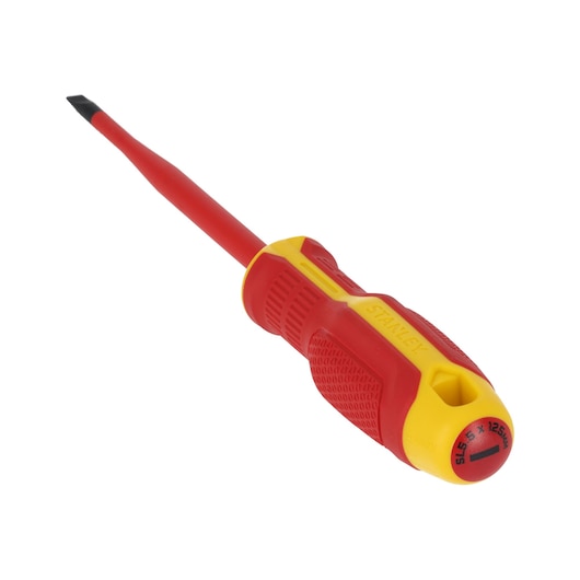 Tournevis plat isolé STANLEY FMHT65753-0, manche rouge et jaune, vue en angle du produit.