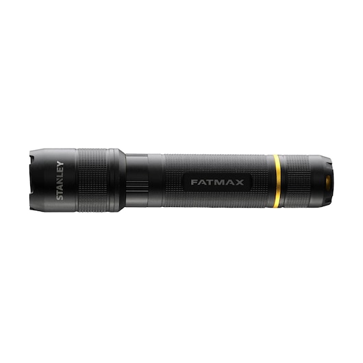 STANLEY FMHT81511-0 zwarte zaklamp met gele ring, zijaanzicht op witte achtergrond.