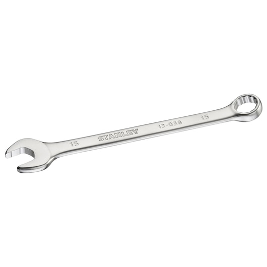 STANLEY FMMT13038-0 combinatiesleutel, zilverkleurig metaal, 15 mm, schuin op witte achtergrond.