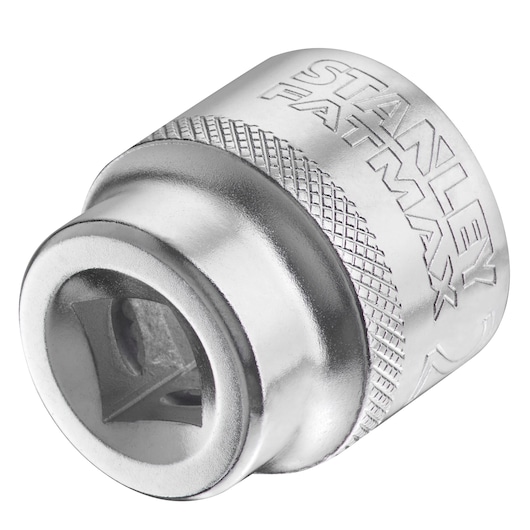STANLEY FMMT17221-0 chromen dop, close-up schuin op witte achtergrond, met gerand oppervlak en FATMAX-logo zichtbaar.