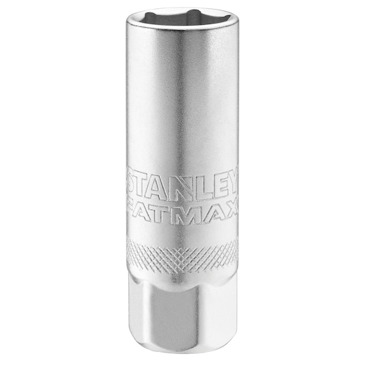 STANLEY FMMT17225-0 douille chromée, logo gravé, angle avant, fond blanc.