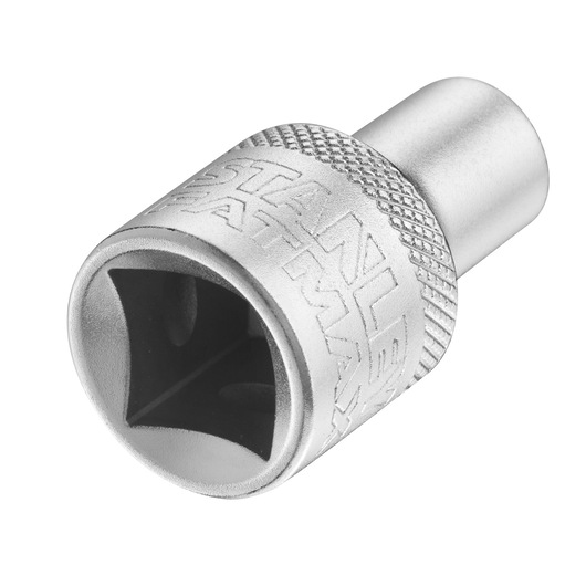Foto van STANLEY FMMT17227-0 chromen dopsleuteladapter met gekartelde grip, schuine hoek op witte achtergrond.