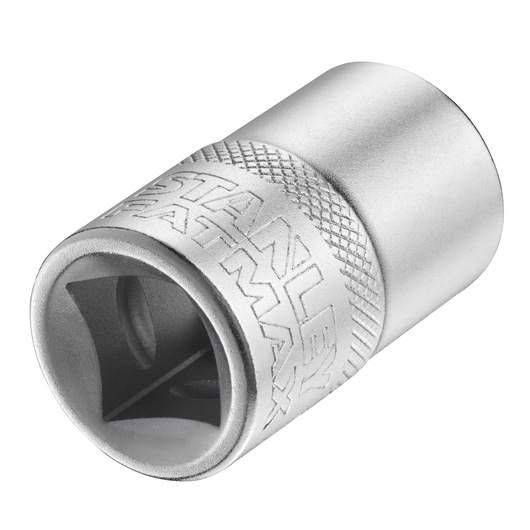 Foto van STANLEY FMMT17235-0 chromen metalen dopsleutel met gekartelde grip, schuine aanzicht op witte achtergrond.