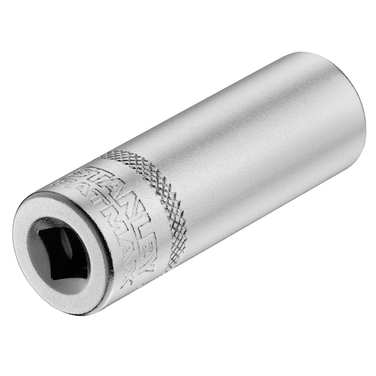 STANLEY FMMT17964-0 chromen dopsleutel, cilindervorm, gekartelde grip, schuine zijaanzicht op wit.