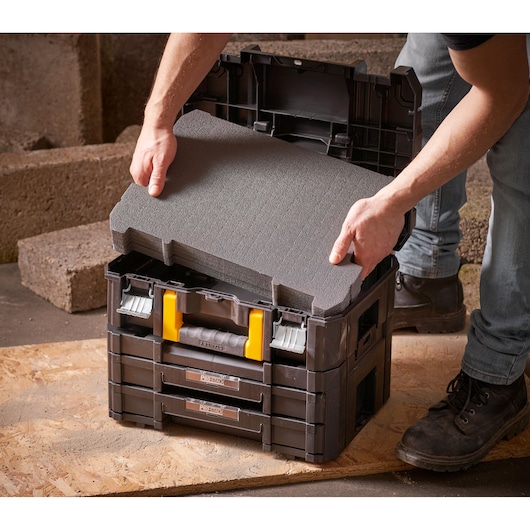 STANLEY FMST1-72365 schuim inzetstuk voor stapelbare gereedschapsopbergbox, voorkant.