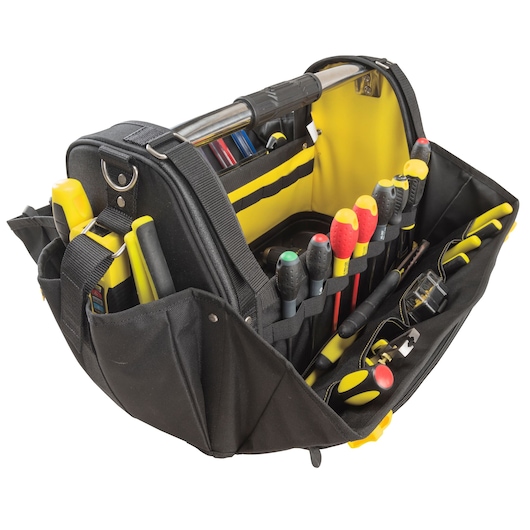 Sac à outils STANLEY FMST1-80146 rempli d’outils à main, vue avant, design noir et jaune.