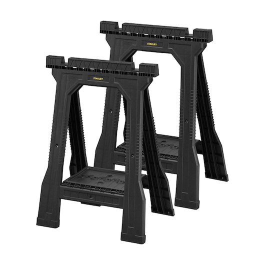 STANLEY STST1-70355 set van zwarte opvouwbare zaagbokken, kunststof, vooraanzicht op witte achtergrond.