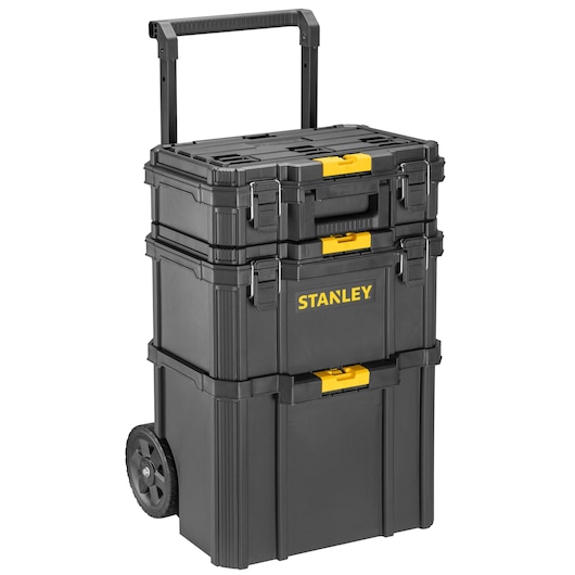 Stanley STST83319-1 verrijdbare gereedschapskist, zwart met gele sluitingen, voorkant, fotografieproduct.