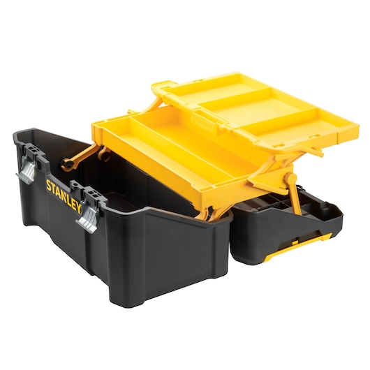 STANLEY STST83397-1 zwarte en gele gereedschapskist met open trays, foto van voren.