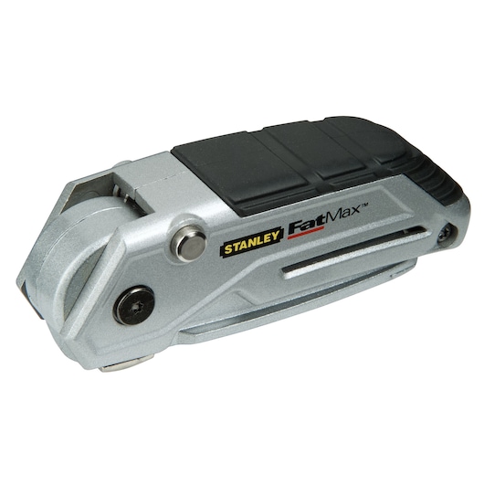 STANLEY XTHT0-10502 gereedschapsmes zilver en zwart, zijkant op witte achtergrond.