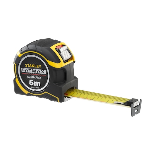 STANLEY XTHT0-33671 FATMAX 5m rolmaat met autolock, zwart en geel, zijaanzicht op witte achtergrond.