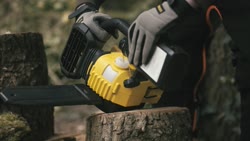 Video STANLEY® FATMAX® V20 18V 4.0Ah 30cm Kettingzaag