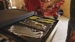 Video Gereedschapskar 7 lades